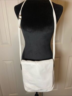 LC White Leather Crossbody Bag - Classic Everyday Shoulder Bag